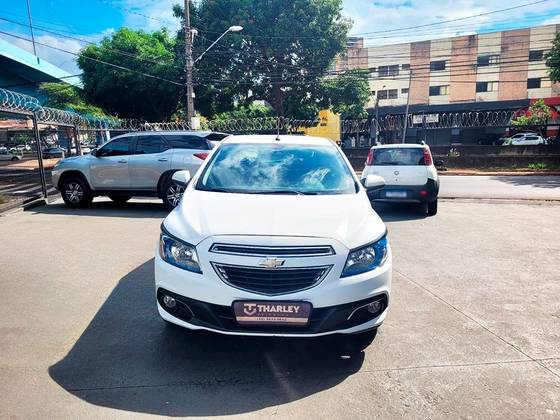CHEVROLET ONIX 1.4 MPFI LTZ 8V FLEX 4P AUTOMÁTICO CHEVROLET ONIX 1.4 MPFI LTZ 8V FLEX 4P AUTOMÁTICO